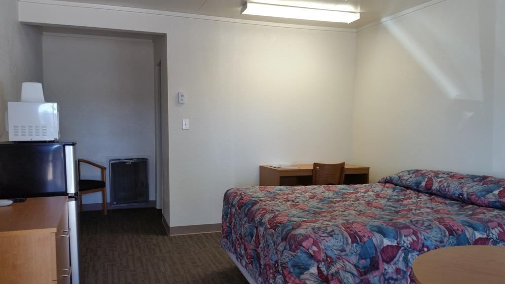 Budget Host Inn Fort Collins Bagian luar foto