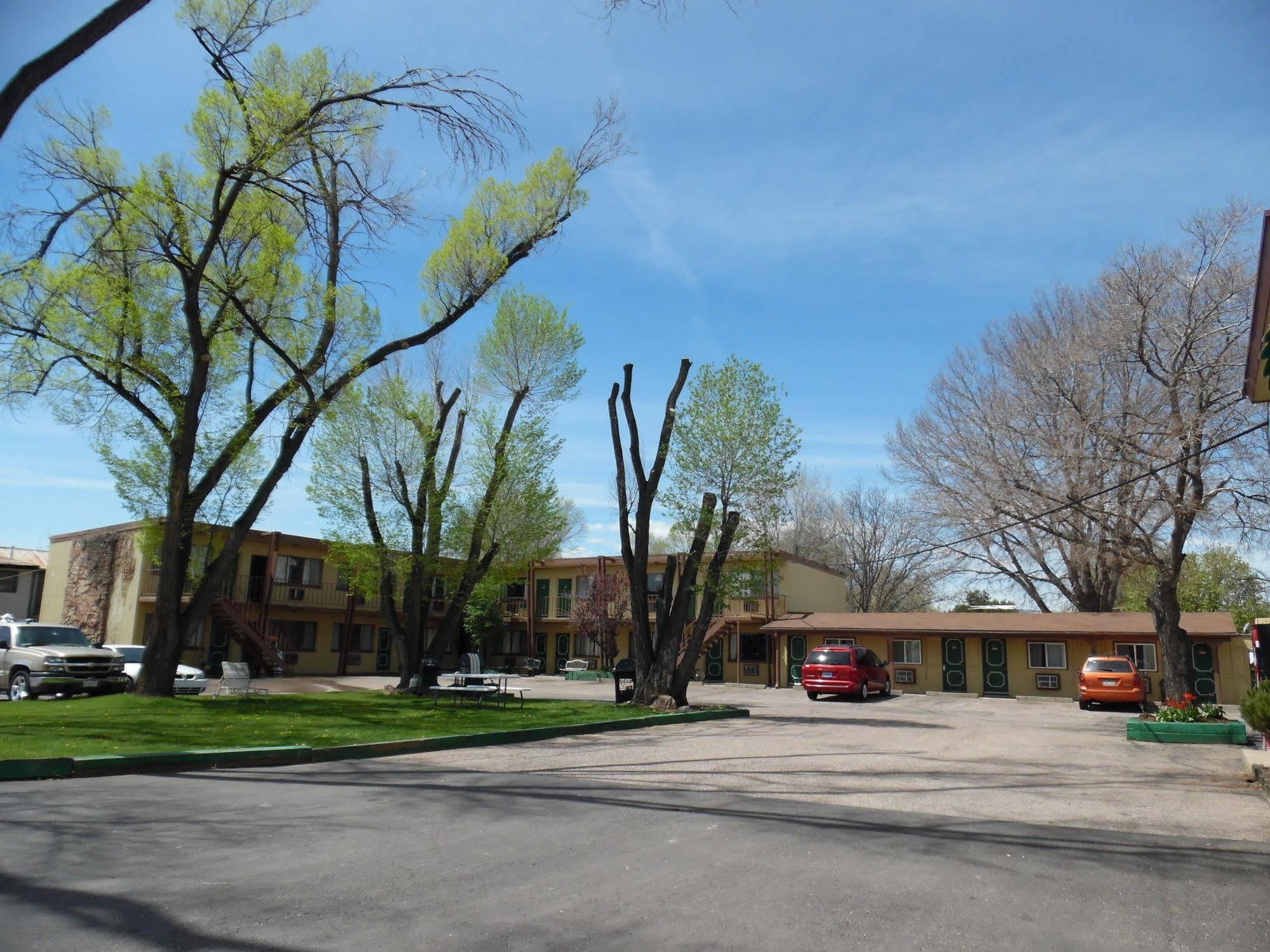 Budget Host Inn Fort Collins Bagian luar foto